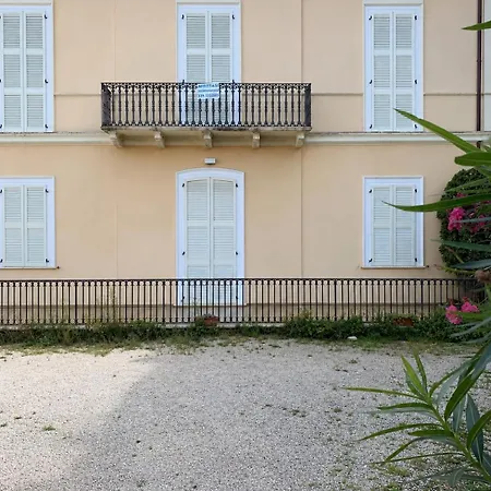 Immobiliare La Rosetana - Residenza Gialla شقة